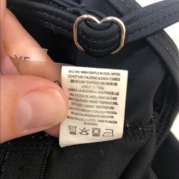 CUPSHE Flowery Vale One Piece Swimsuit - Picture 4 of 5